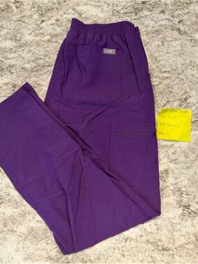 FIGS Women’s Ultra Violet Cargo Scrub Pants